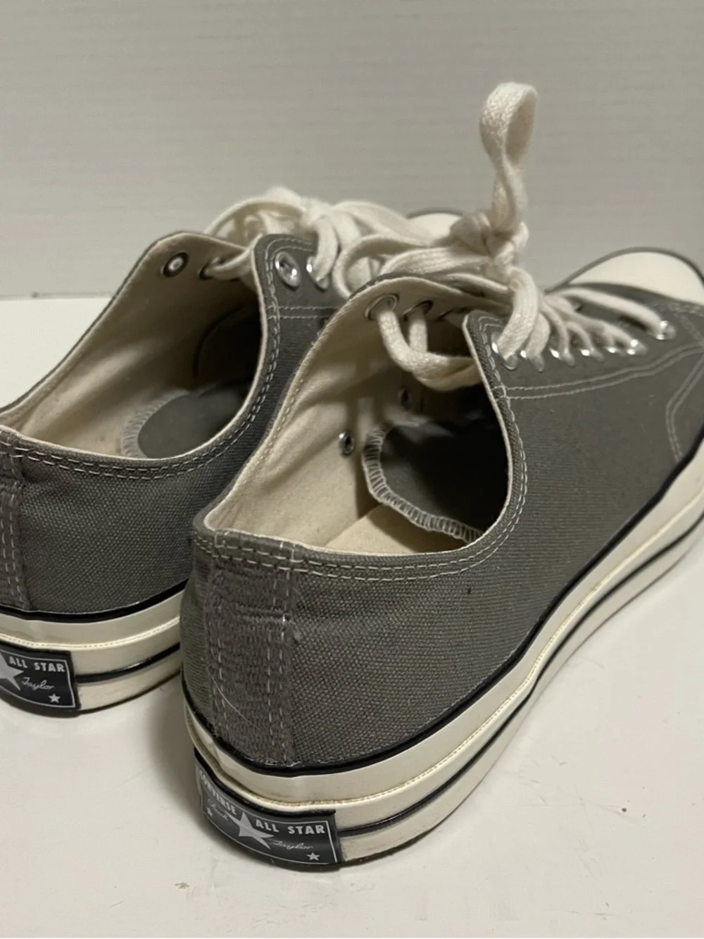 Converse Low-Top Sneakers in Gray and White Canvas size 10.5 - Picture 2 of 6